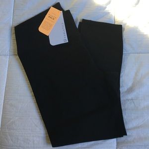 Fabletics Black High-Waisted Solid Powerhold Capri